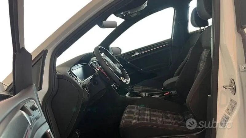 Volkswagen Golf 2018 photo 5