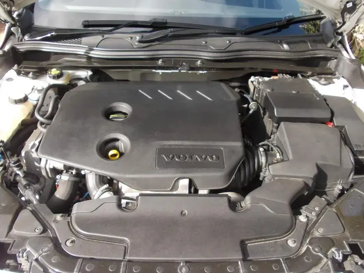 Volvo V40 2015 photo 4