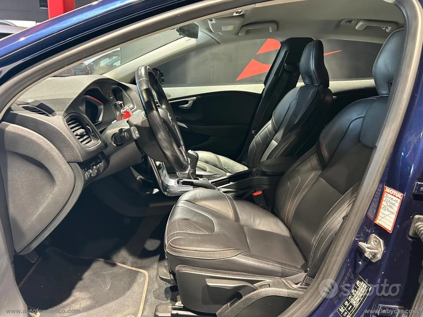 Volvo V40 2015 photo 5