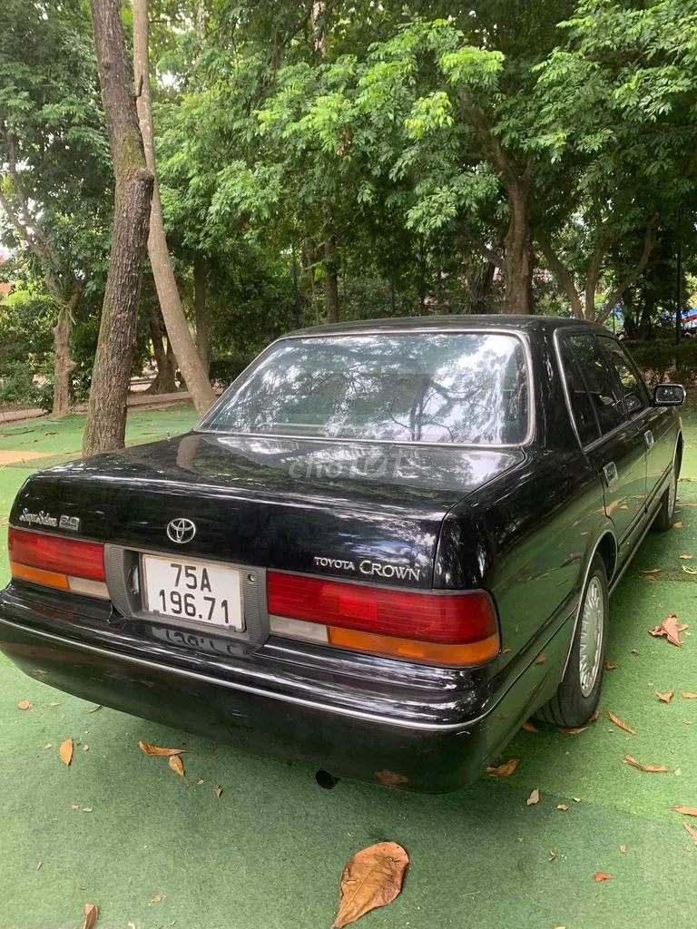 Toyota Crown 1994 photo 4