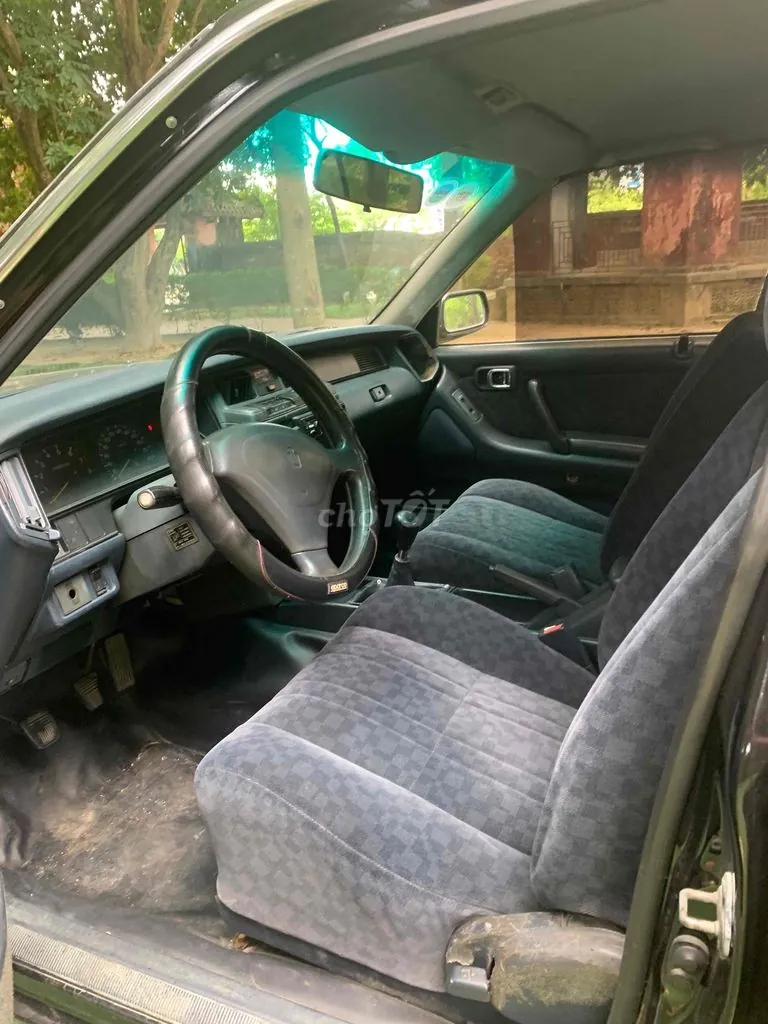 Toyota Crown 1994 photo 2