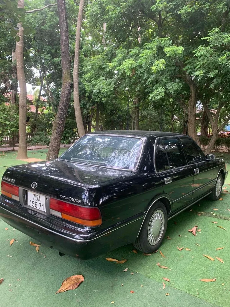 Toyota Crown 1994 photo 5