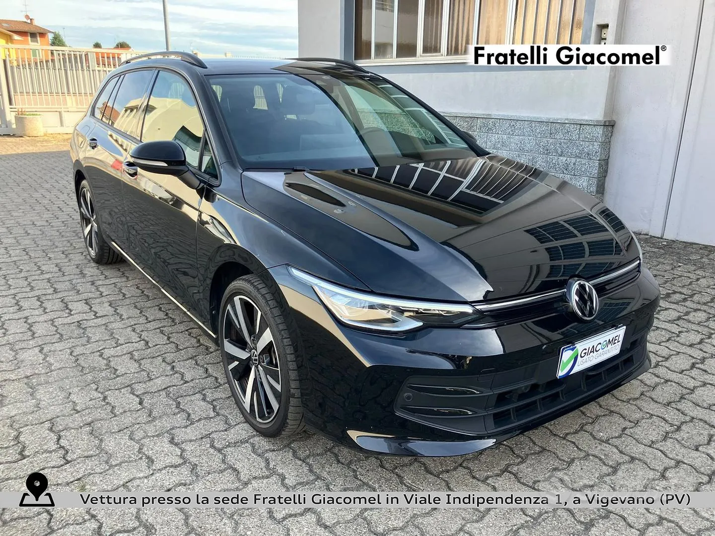 Volkswagen Golf 2025 photo 3