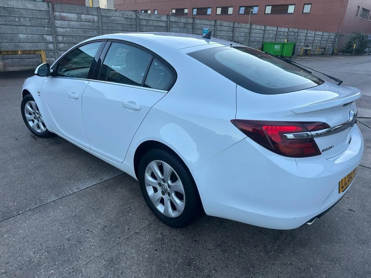 Vauxhall Insignia 2016 photo 3