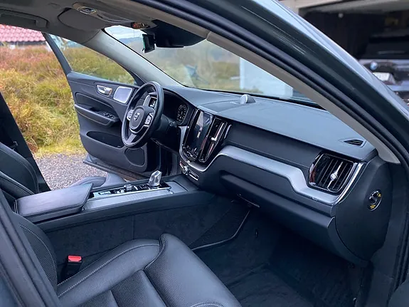 Volvo Xc60 2019 photo 5