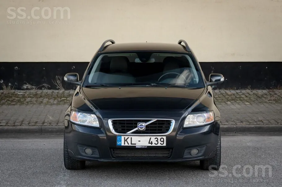 Volvo V50 2009 photo 2