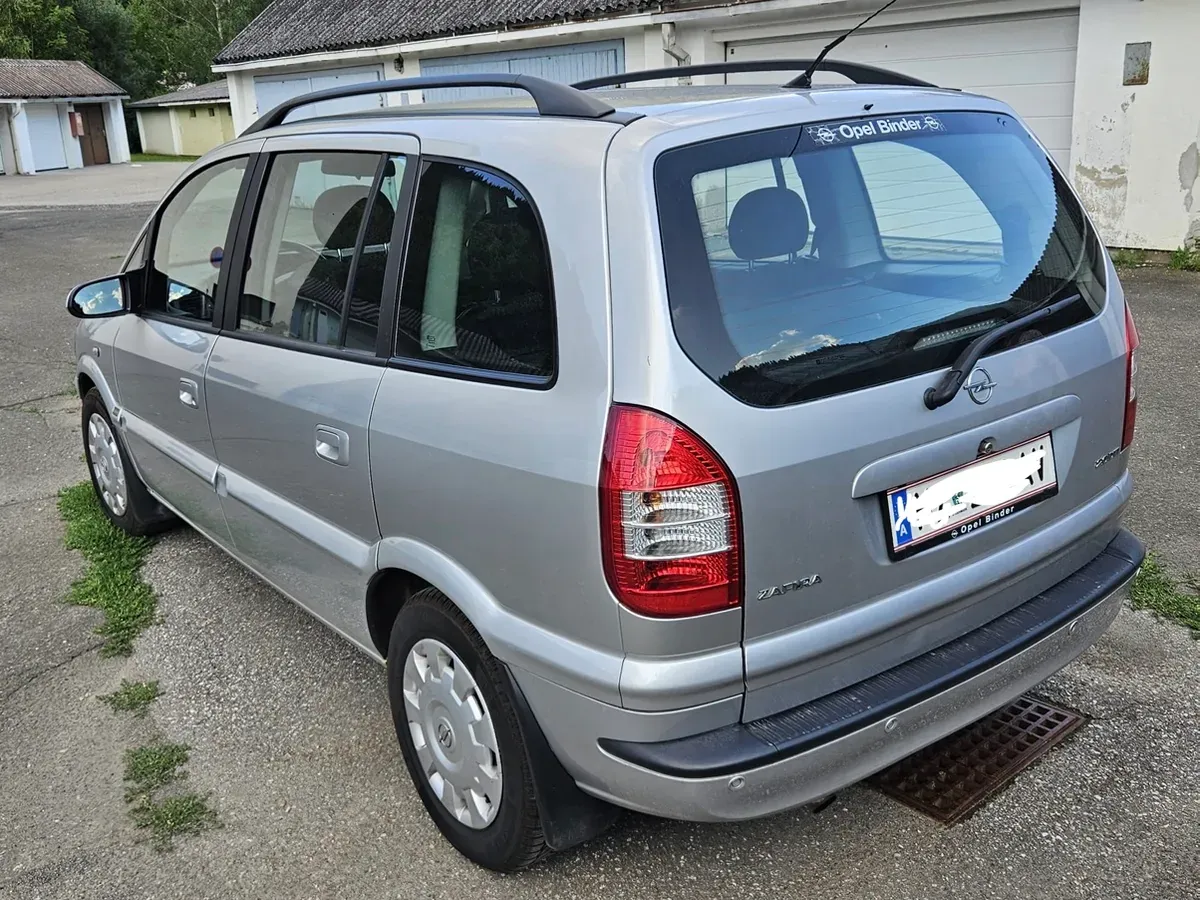 Opel Zafira 2005 photo 2