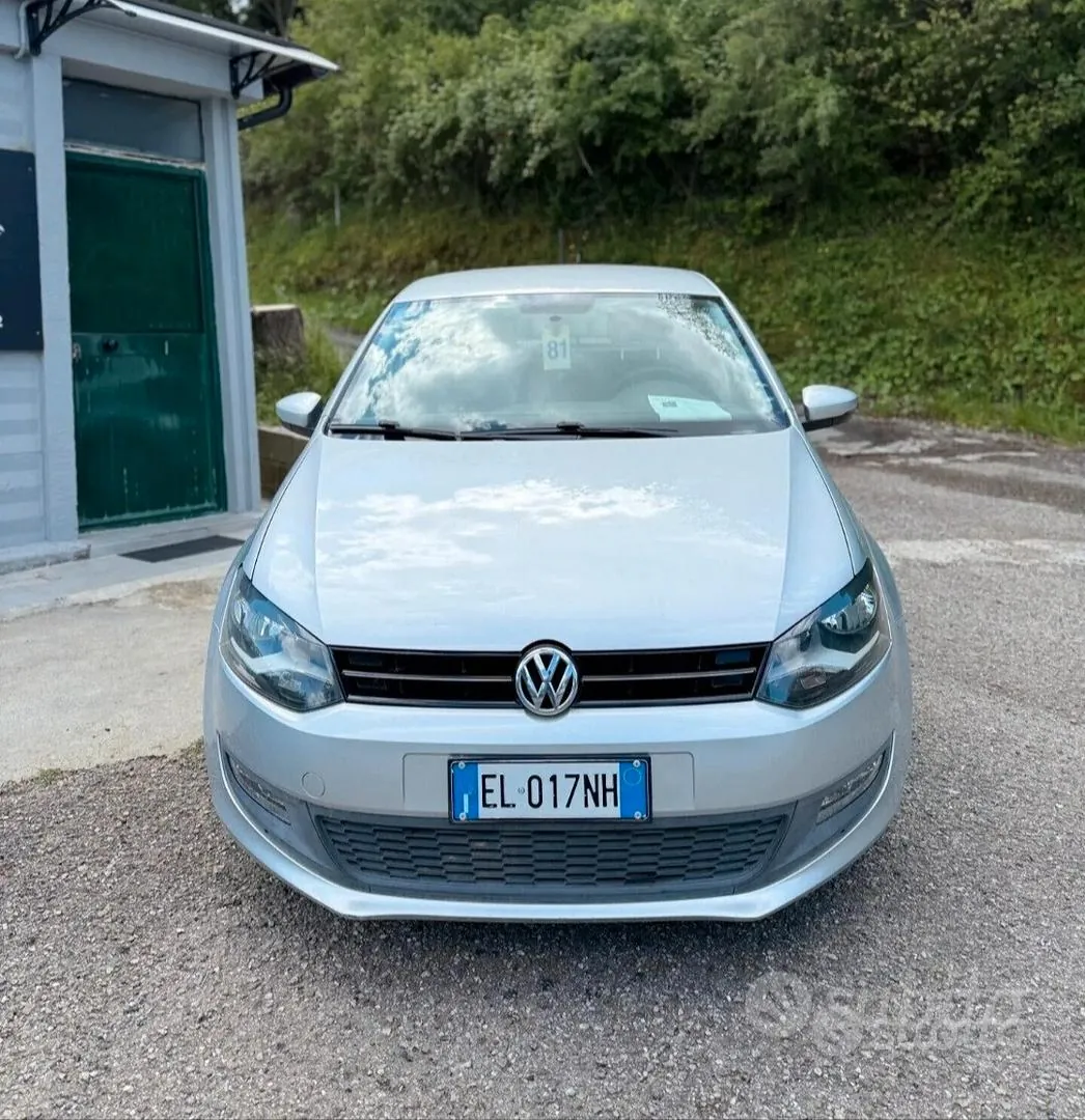Volkswagen Polo 2012 photo 2