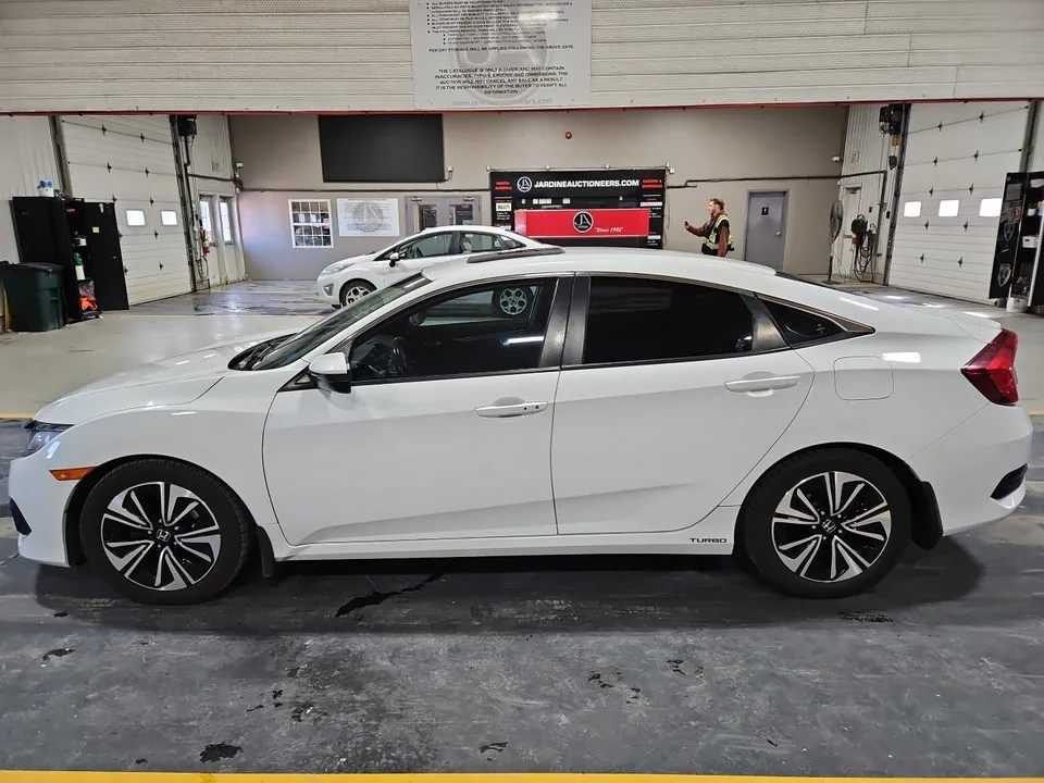 Honda Civic 2016 photo 2