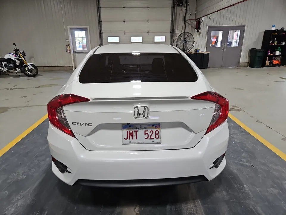 Honda Civic 2016 photo 4