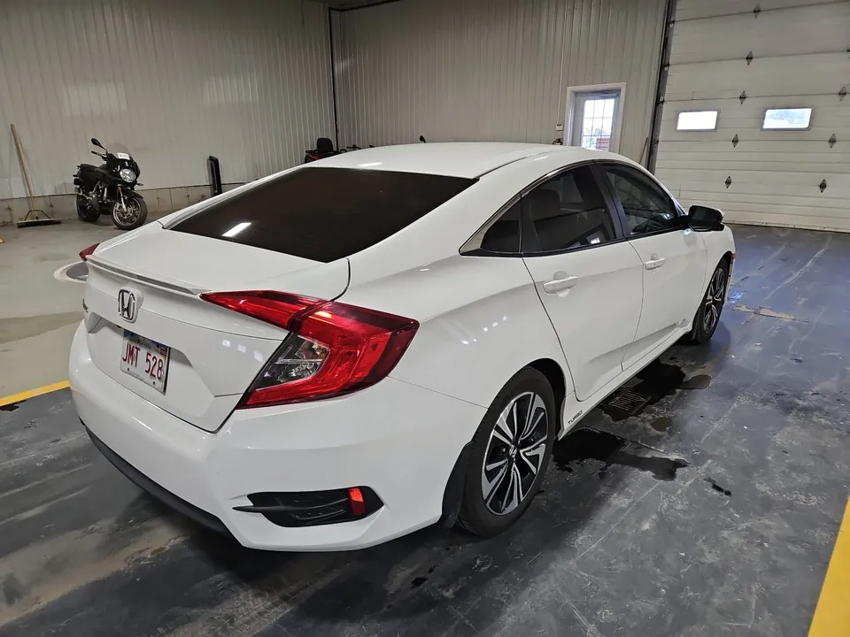 Honda Civic 2016 photo 5