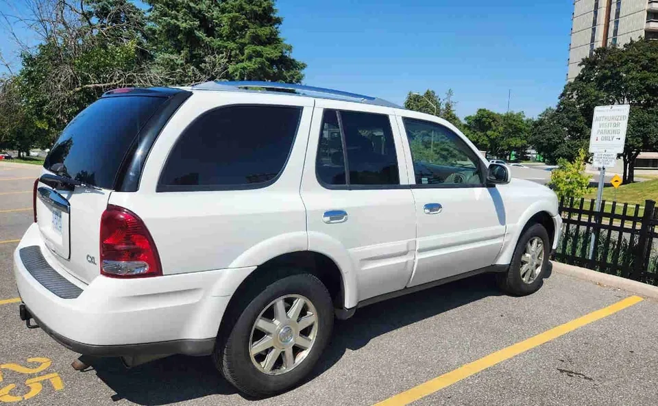 Buick Rainier 2006 photo 2