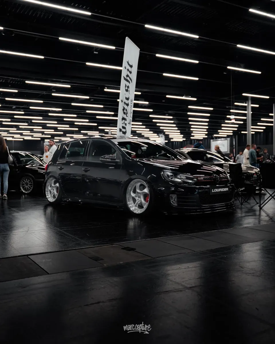 Volkswagen Golf 2010 photo 2