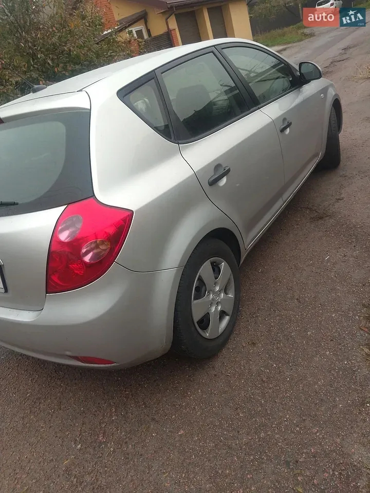 Kia Ceed 2007 photo 3