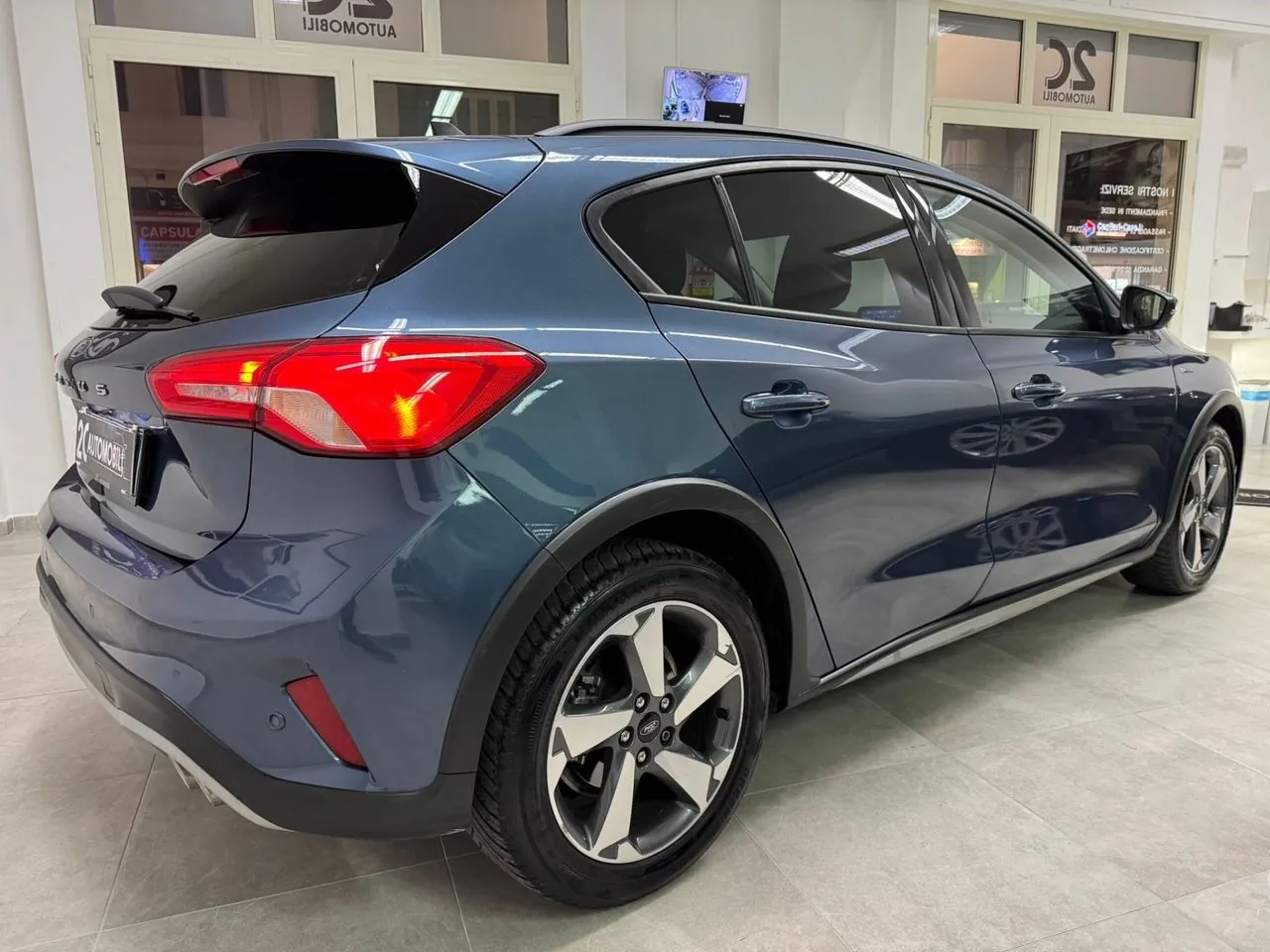 Ford Focus 2021 photo 2
