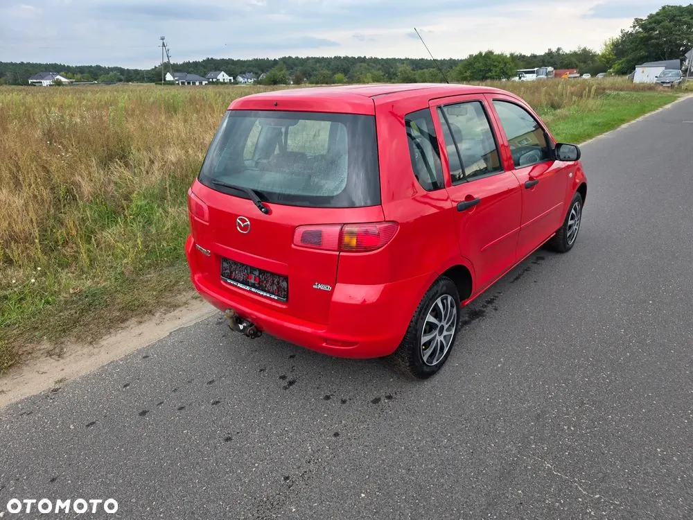 Mazda 2 2004 photo 3