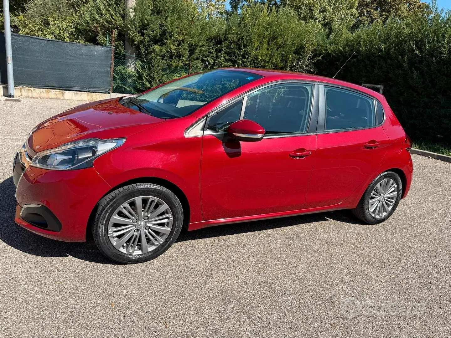 Peugeot 208 2017 photo 4