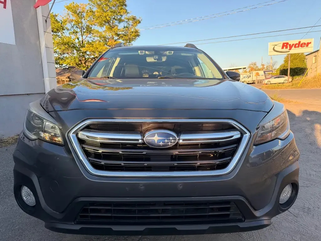 Subaru Outback 2018 photo 2