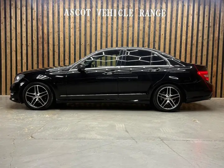 Mercedes-Benz C-Class 2012 photo 4