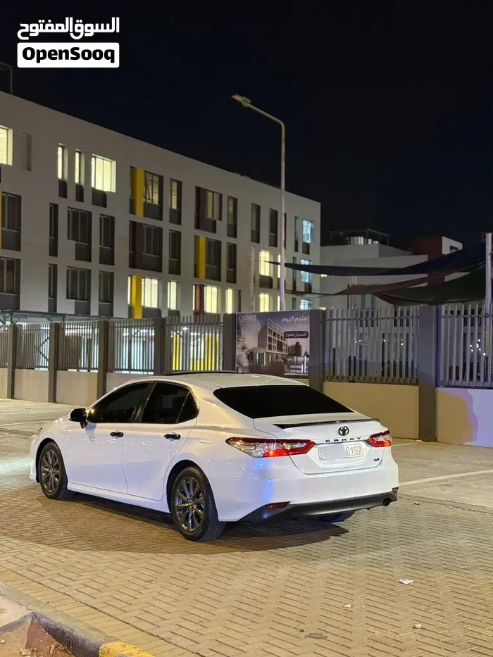 Toyota Camry 2018 photo 3