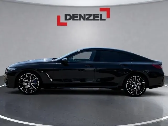 BMW 8 Series 2024 photo 2