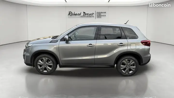 Suzuki Vitara 2023 photo 2
