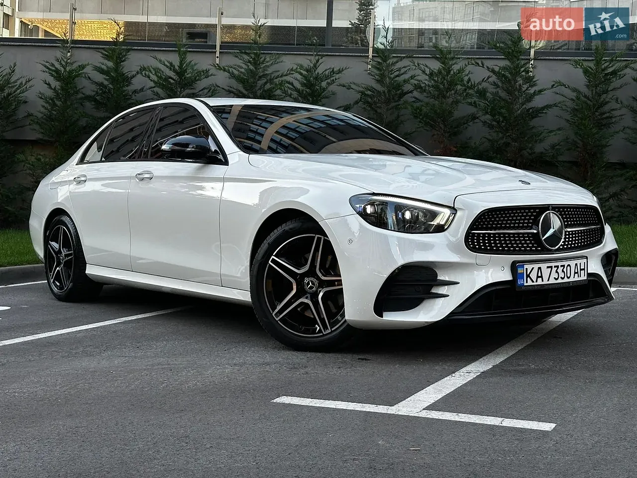 Mercedes-Benz E-Class 2021 photo 4