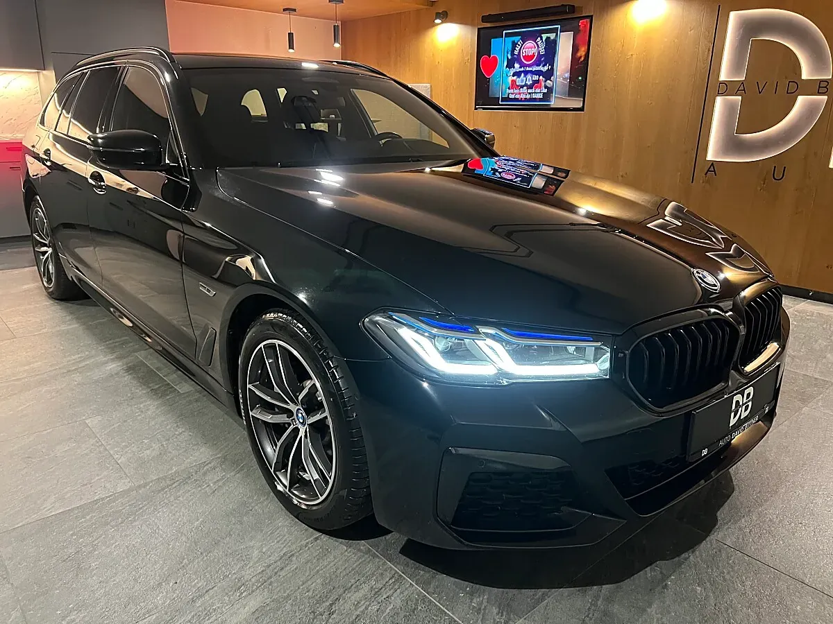 BMW 5 Series 2021 photo 2