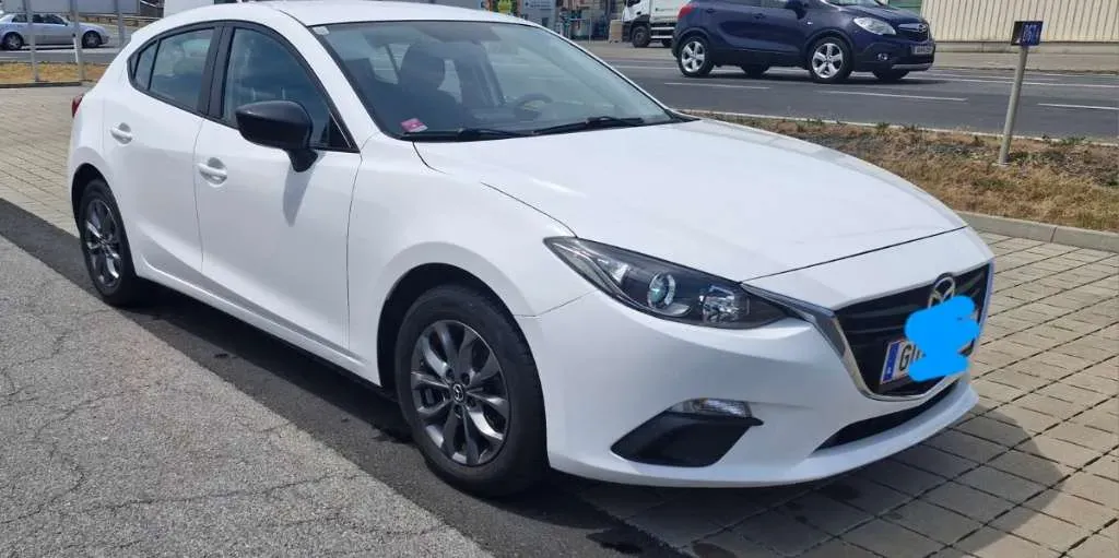 Mazda Mazda3 2016 photo 3