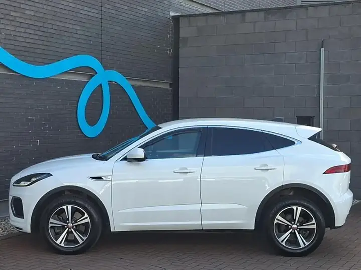 Jaguar E-Pace 2021 photo 4