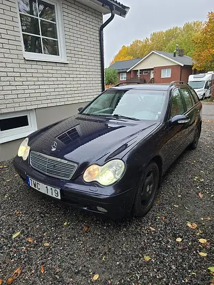 Mercedes-Benz C200
