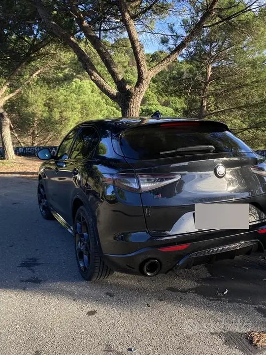 Alfa Romeo Stelvio 2023 photo 2
