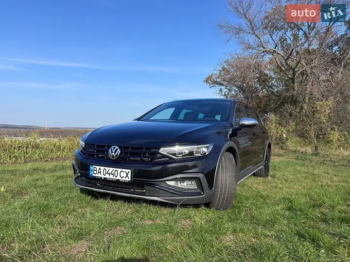 Volkswagen Passat Alltrack 2020 photo 2