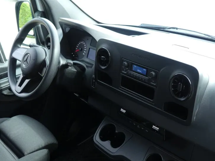 Mercedes-Benz Esprinter 2024 photo 2