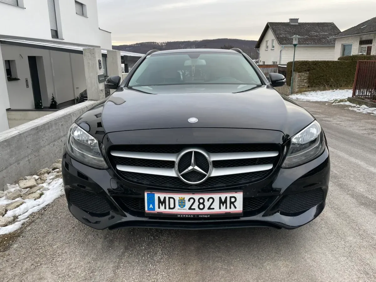 Mercedes-Benz C-Class 2017 photo 2