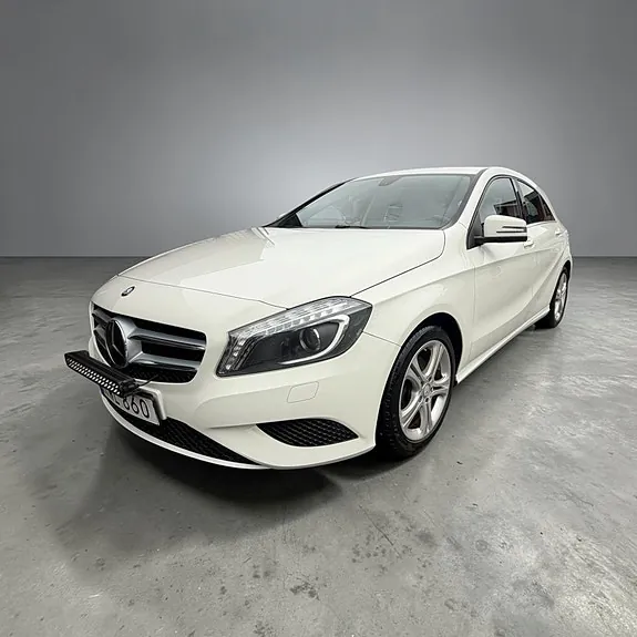 Mercedes-Benz A180 2015 photo 2