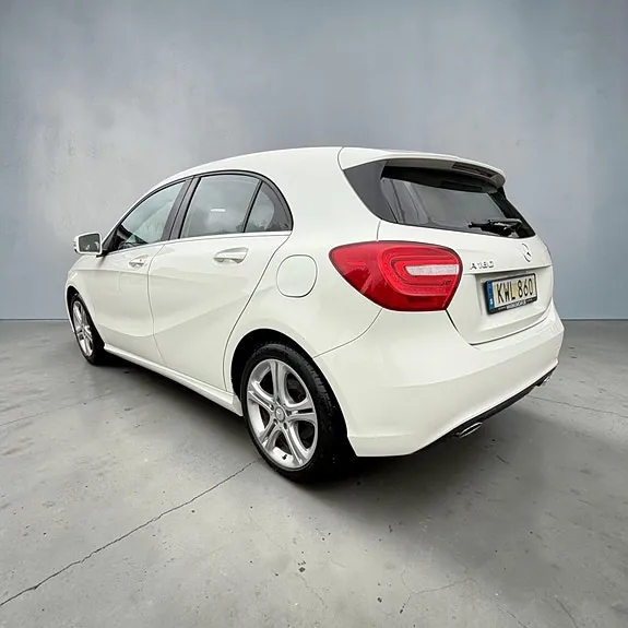 Mercedes-Benz A180 2015 photo 4