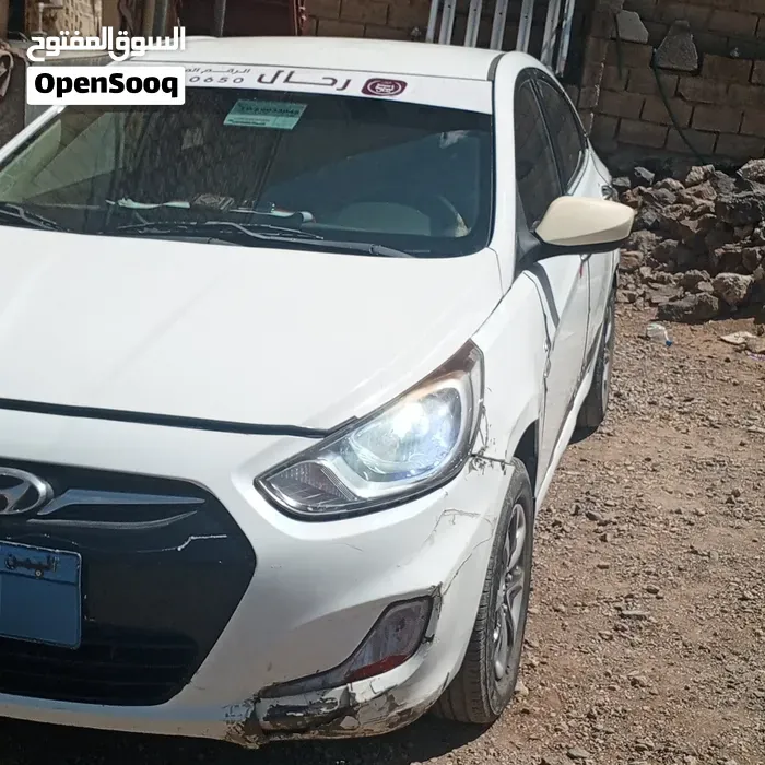 Hyundai Accent 2014 photo 4