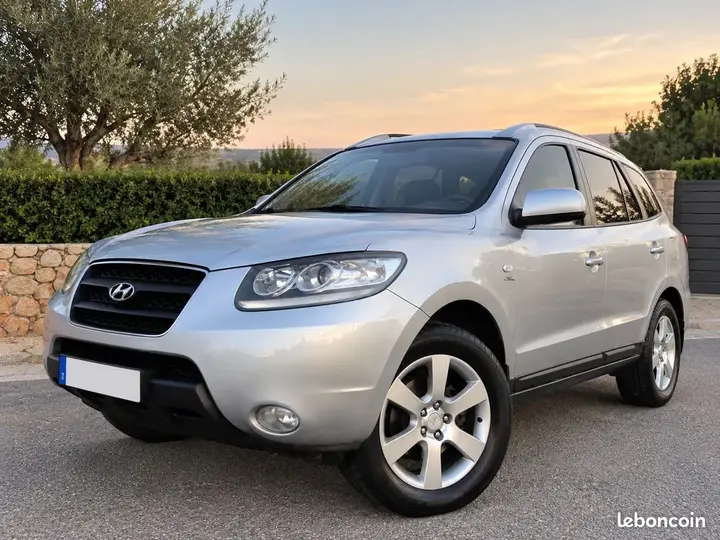 Hyundai Grand Santa Fe