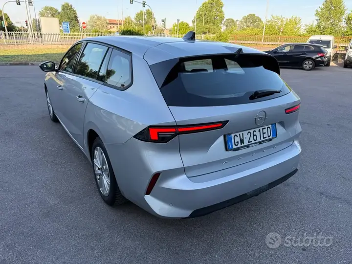 Opel Astra 2024 photo 3