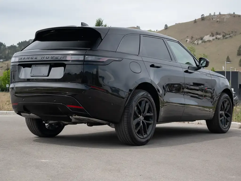 Land Rover Range Rover Velar 2026 photo 2