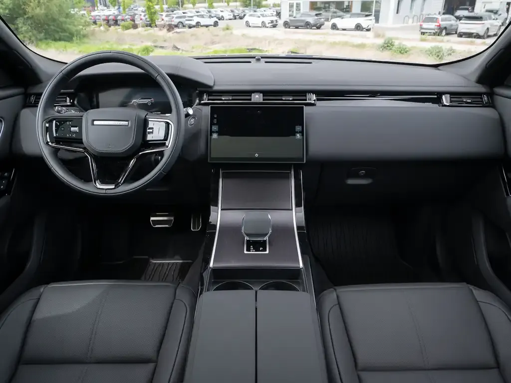 Land Rover Range Rover Velar 2026 photo 4