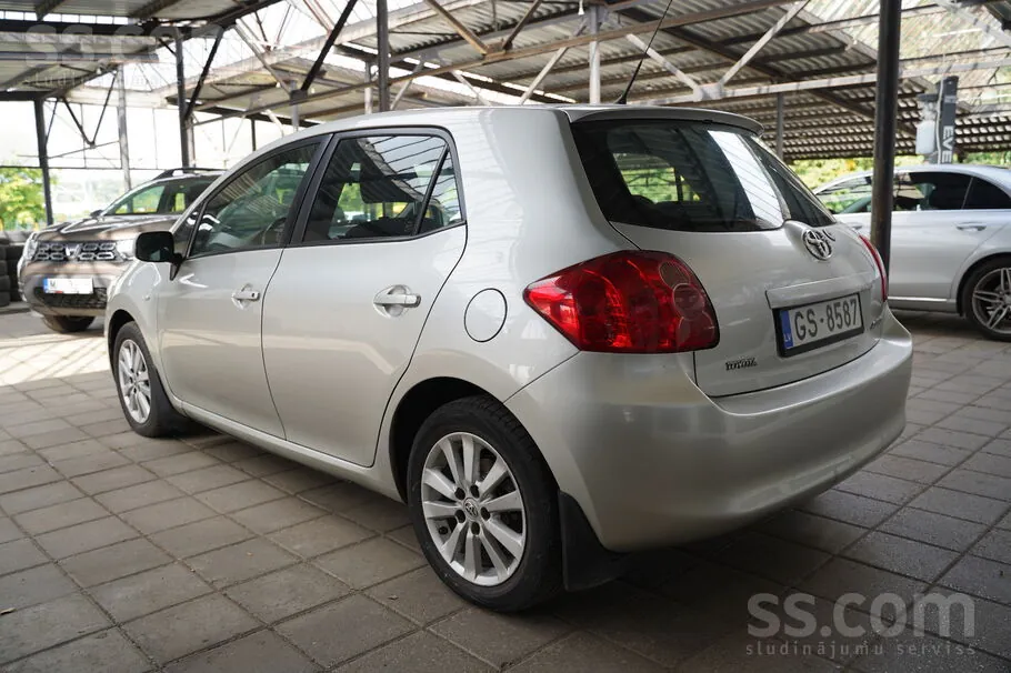 Toyota Auris 2007 photo 3