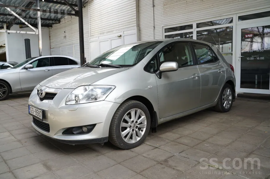Toyota Auris 2007 photo 2