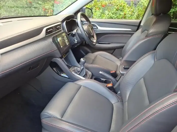 MG Mg Zs 2024 photo 5