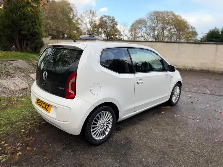 Volkswagen Up 2013 photo 5