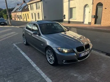 BMW E90