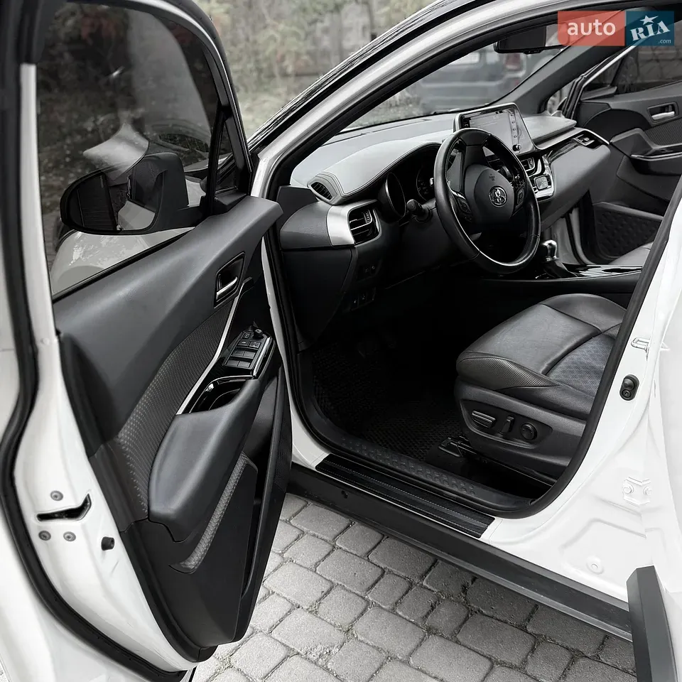 Toyota C-Hr 2022 photo 3