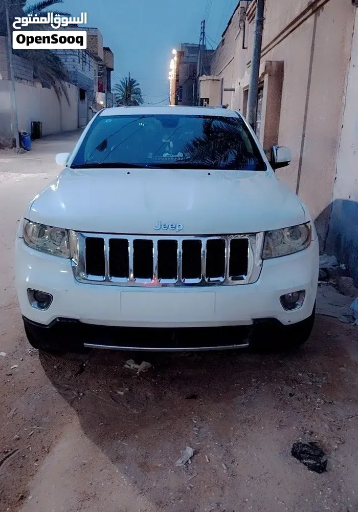 Jeep Grand Cherokee 2013 photo 2