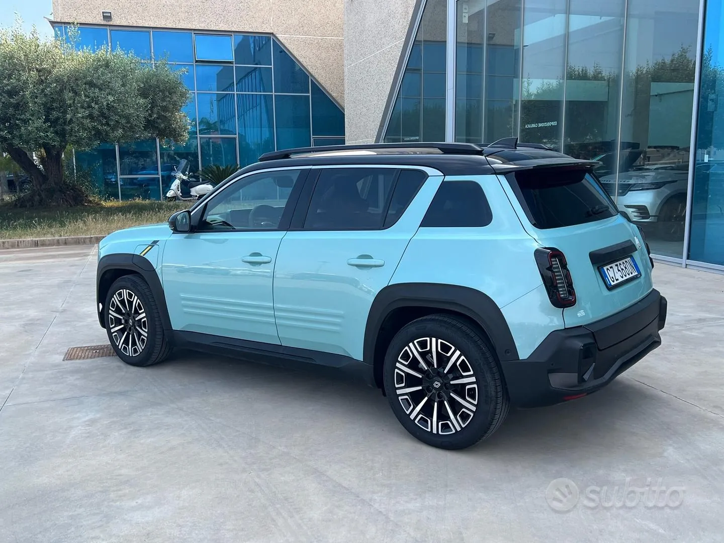 Renault 4 E-Tech 2025 photo 3